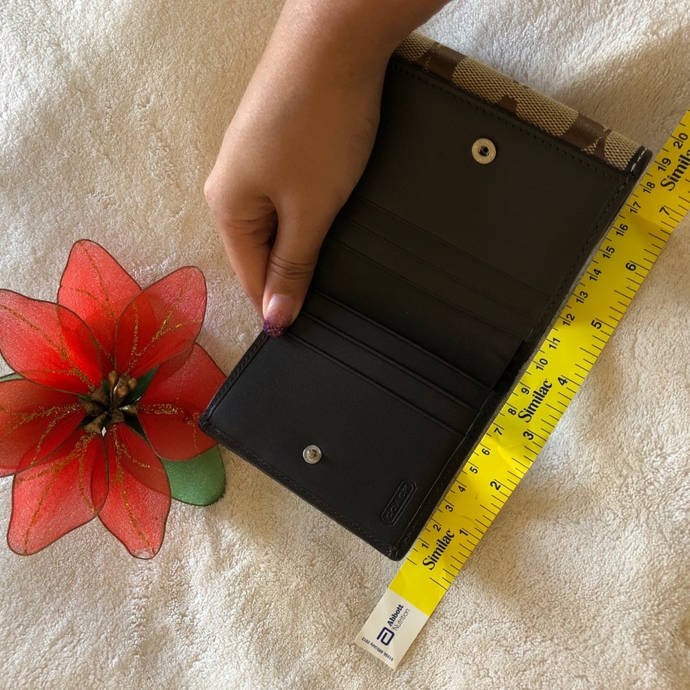 Coach Small Wallet - Picture 5 of 6